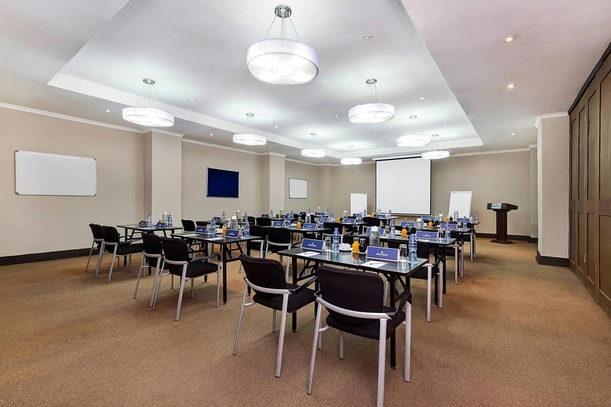 Protea Hotel By Marriott Lusaka Exteriér fotografie